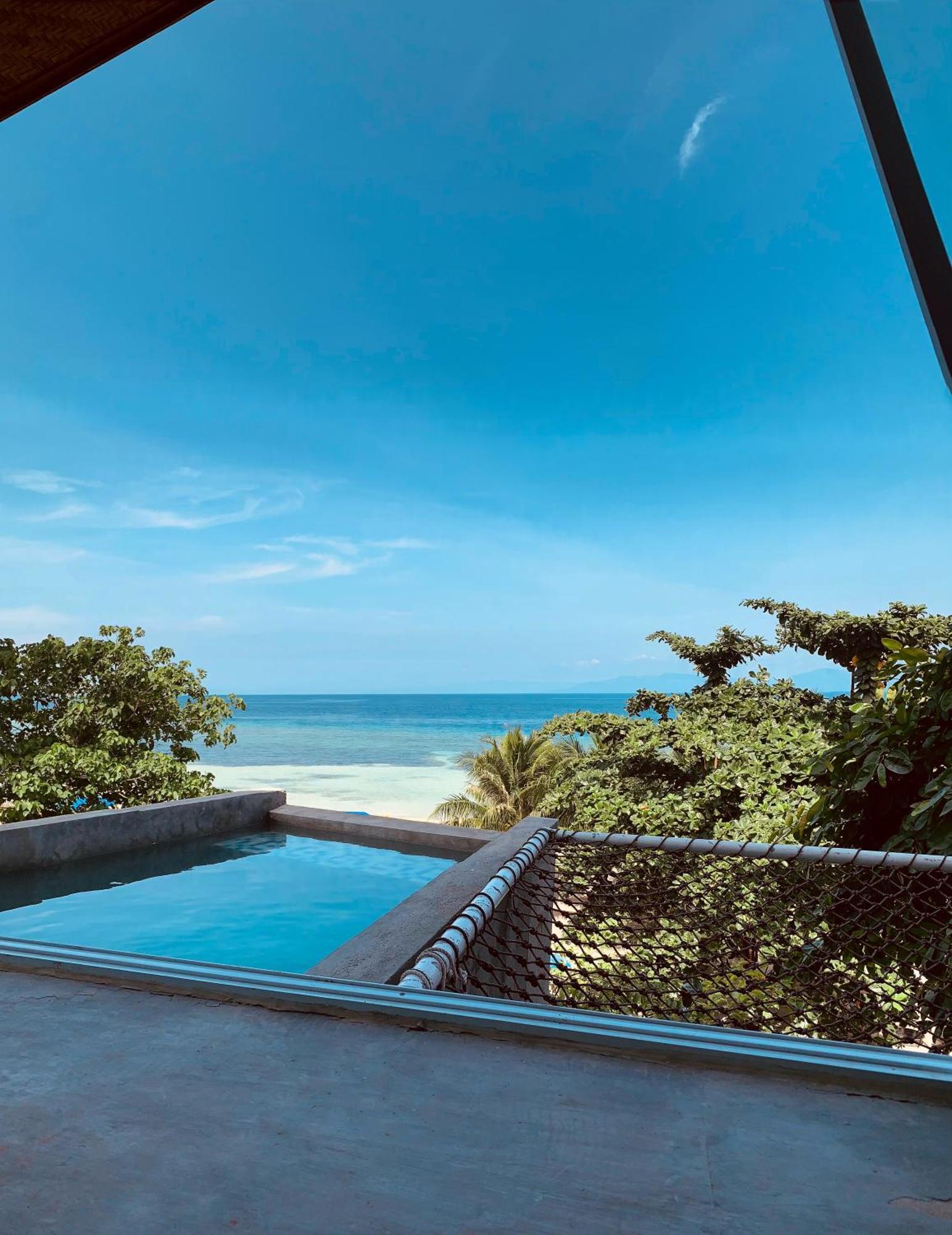Villa The Verge Cebu Beachfront Exclusive King Bed Pool - 12 Minutes To Kawasan Falls Canyoneering *