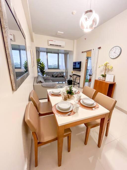 Thenest At Onemanchester, Mactan Newtown-12th Floor * Lapu-Lapu City