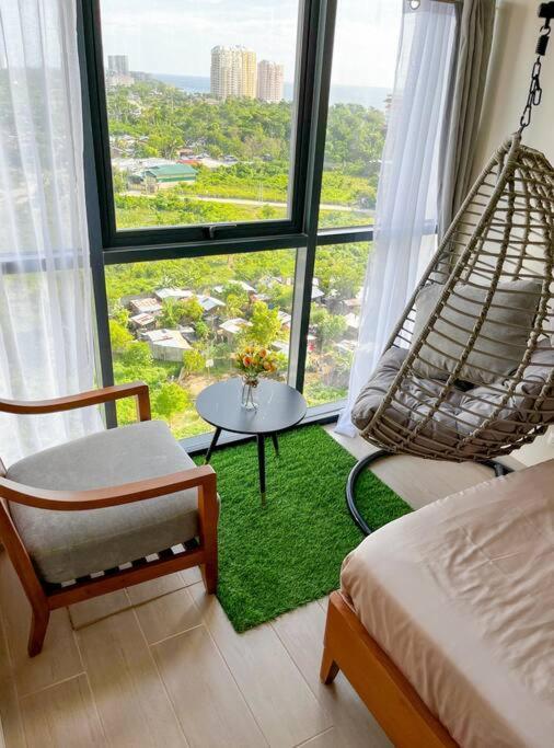 Thenest At Onemanchester, Mactan Newtown-12th Floor * Lapu-Lapu City