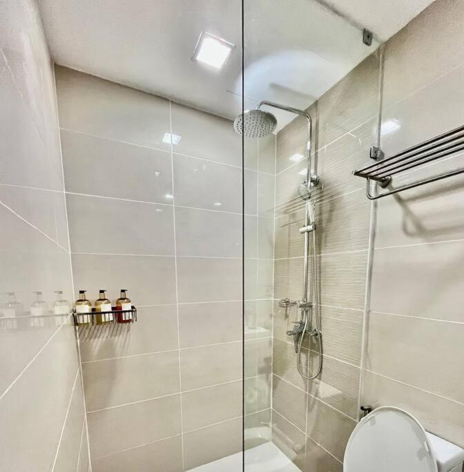 Thenest At Onemanchester, Mactan Newtown-12th Floor Apartment