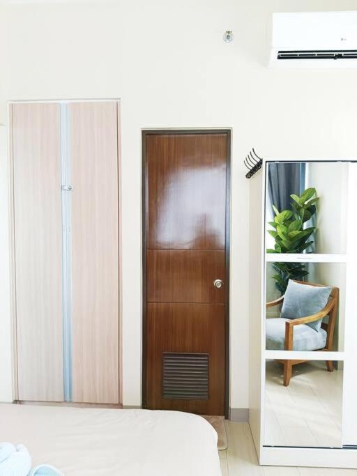 Rustic Retreat In Mactan Newtown Apartment