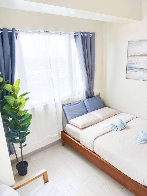 Rustic Retreat In Mactan Newtown Apartment *