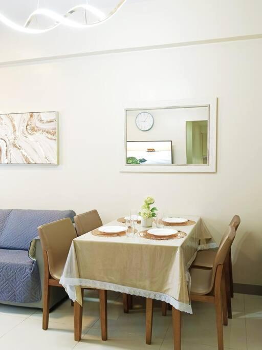 Rustic Retreat In Mactan Newtown Apartment
