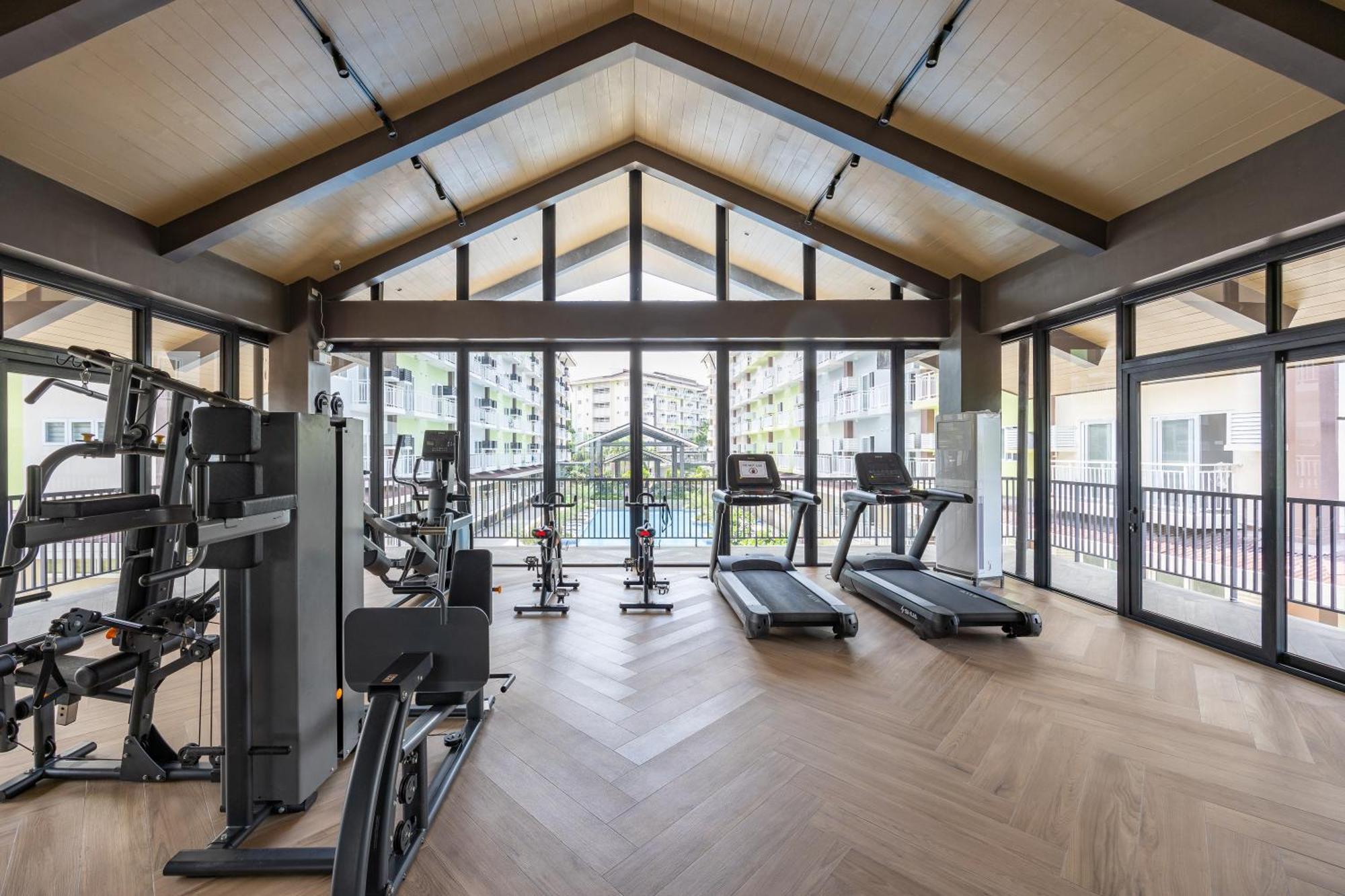 Amani 107b, 3 Minutes To Airport, With Gym & Pool ,fast Wifi, Free Netflix