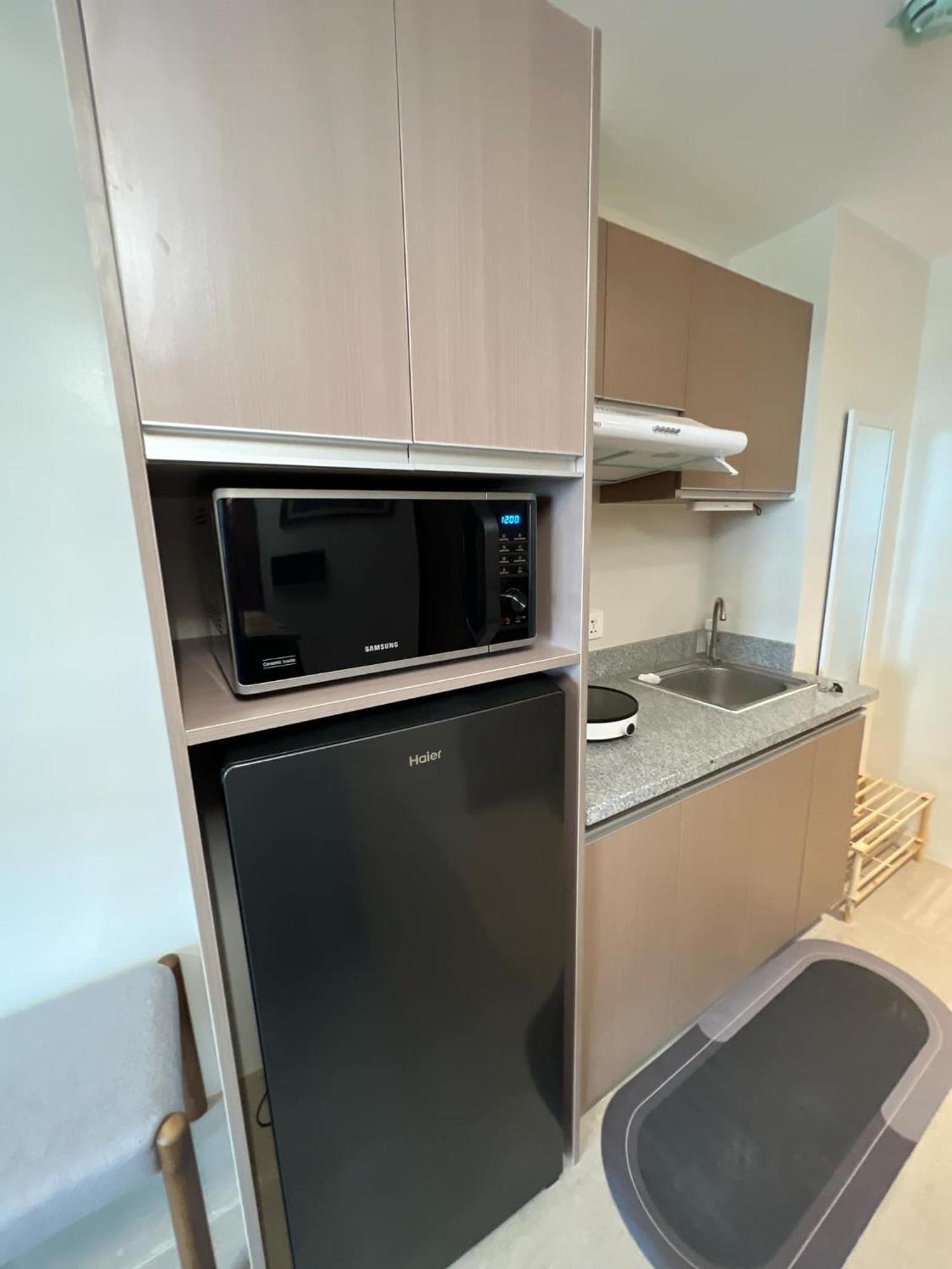 Cozy Near It Park With Pool Netflix Apartment