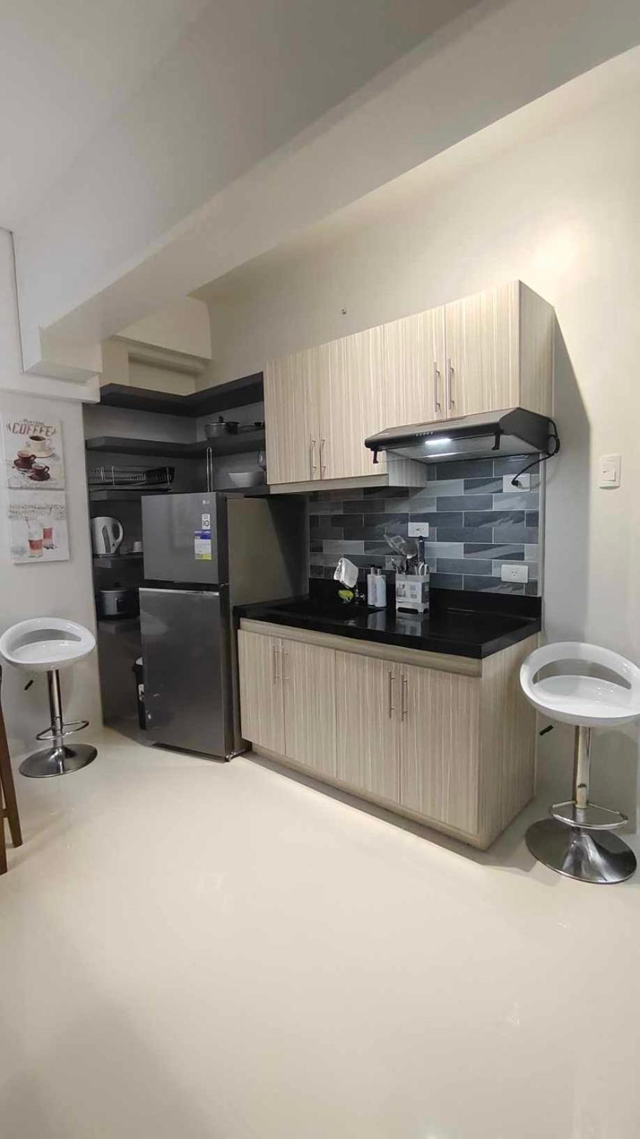 Sky High Royal Ocean Crest Mactan Apartment