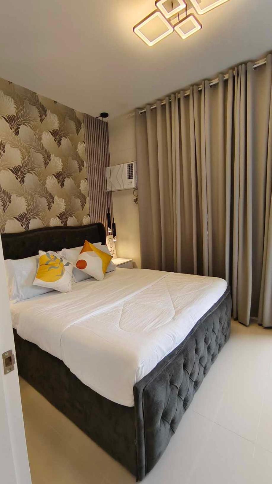 Sky High Royal Ocean Crest Mactan