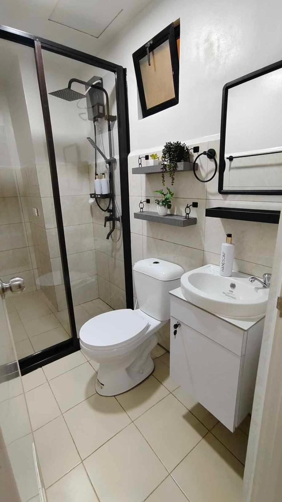 Sky High Royal Ocean Crest Mactan Apartment *