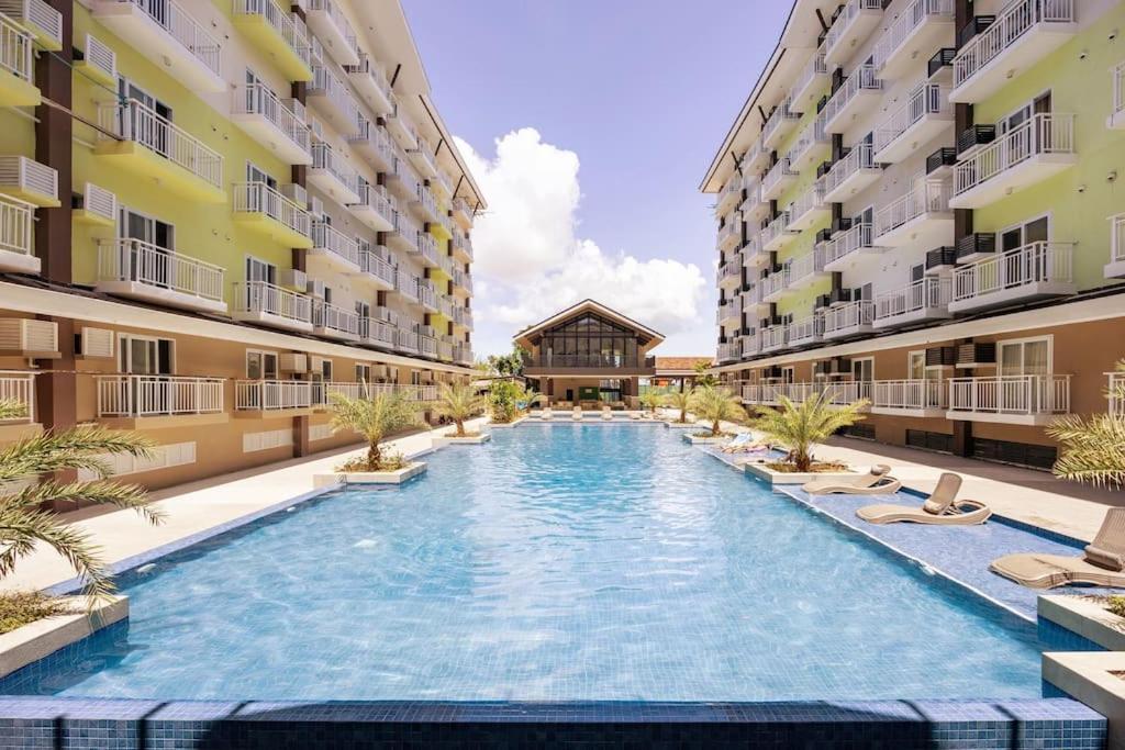 Comfy 5 Mins To Mactan Airport Apartment *