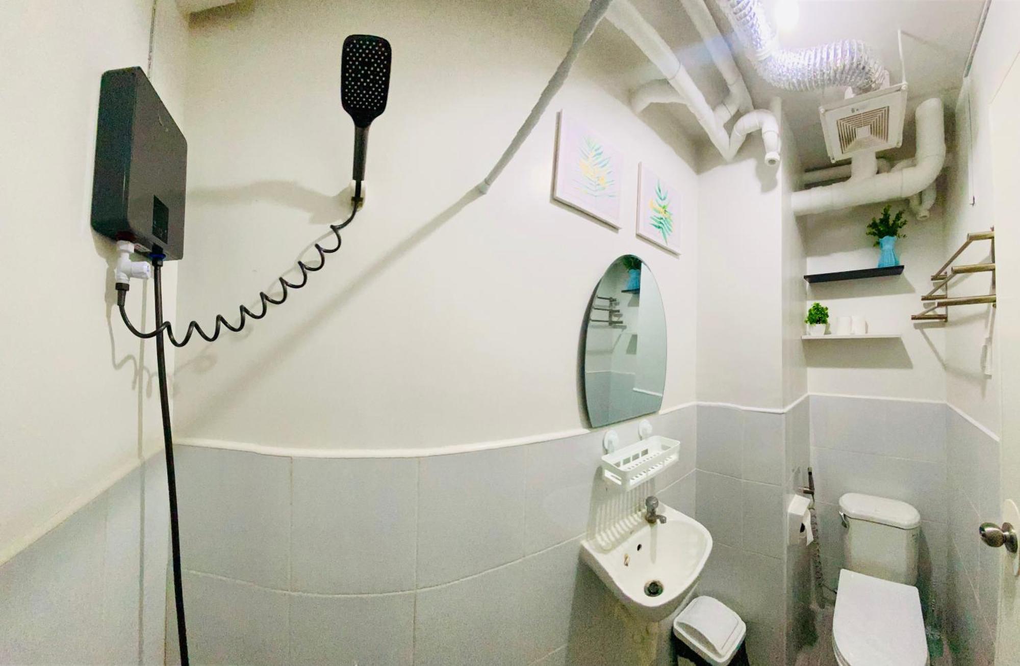 Renovated Furnished Near Airport, Malls And School Lapu-Lapu City