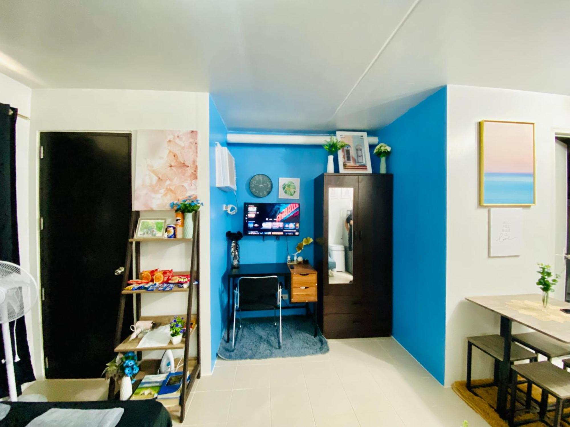Renovated Furnished Near Airport, Malls And School