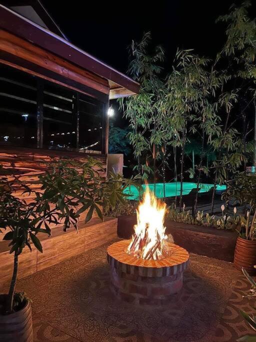 Cozy Log Mountain Cabin In Mabini With Breakfast *