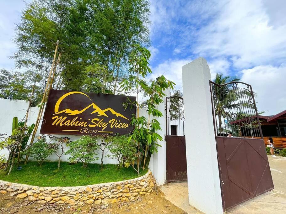 Cozy Log Mountain Cabin In Mabini With Breakfast Bahay bakasyunan