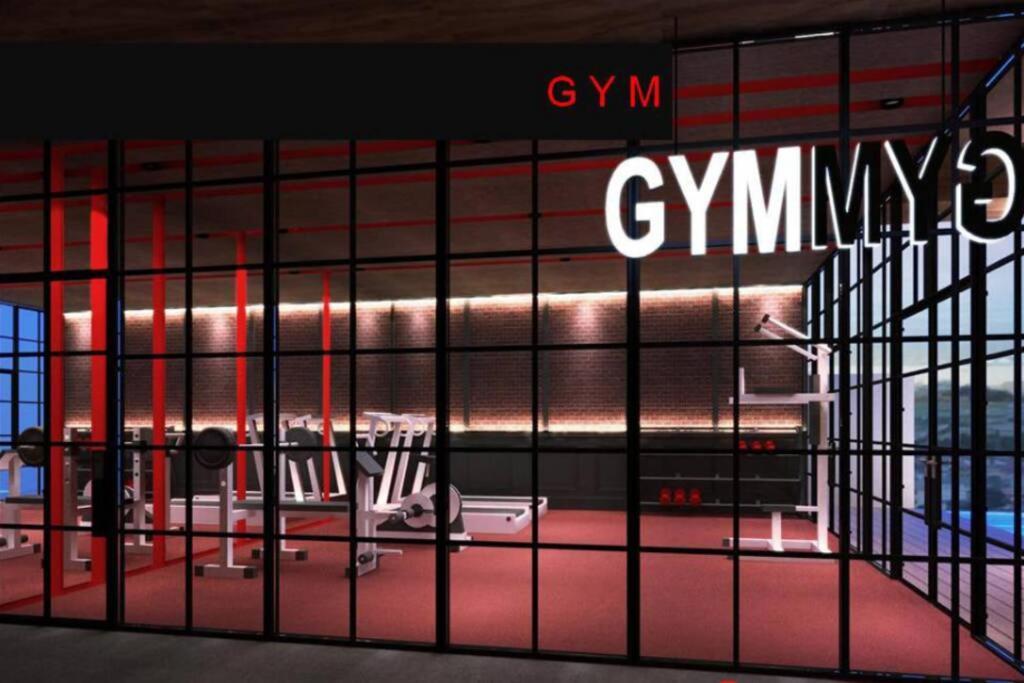 1908 Pool Gym Wi-fi With Netflix Near Ayala And It Park *