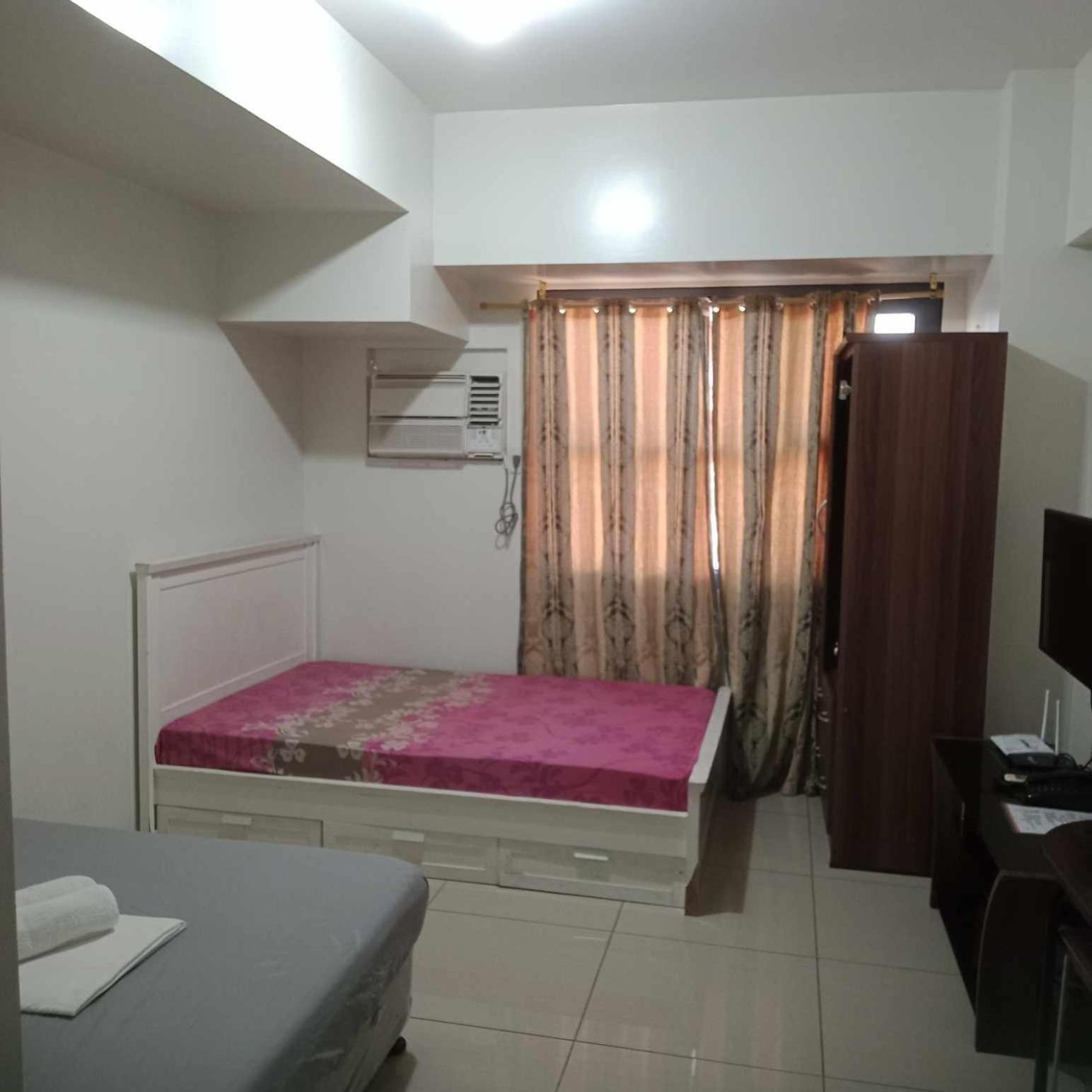 Budget At Horizons 101 By Coleen Bedsit Apartment *