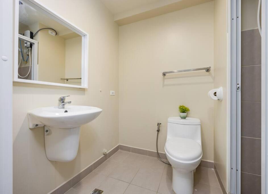 Apartment Furnished In Avida Towers Riala, It Park With Wifi, Netflix, Pool And