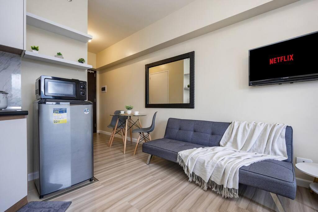 Furnished In Avida Towers Riala, It Park With Wifi, Netflix, Pool And Apartment *