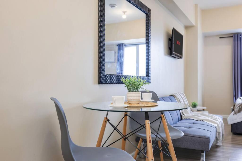 Furnished In Avida Towers Riala, It Park With Wifi, Netflix, Pool And *