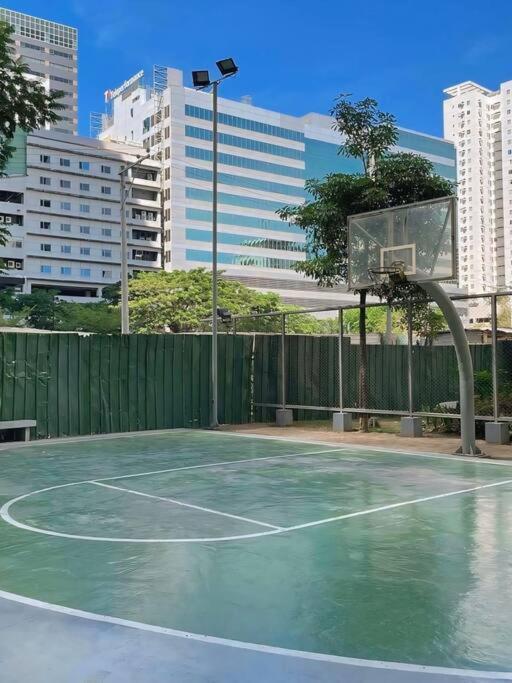 In It Park 1 Bedroom Apartment Nawanao