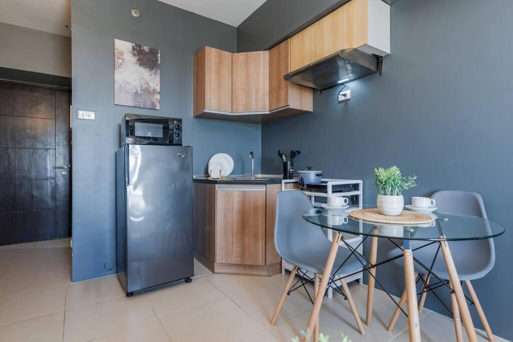 Furnished In Avida Towers Riala, It Park With Amazing View, Fast Wifi, Netflix, Pool And