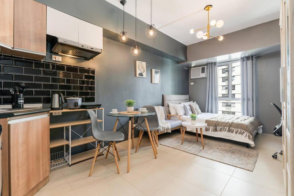 Apartment Furnished In Avida Towers Riala, It Park With Pool, Fast Wifi, Netflix And