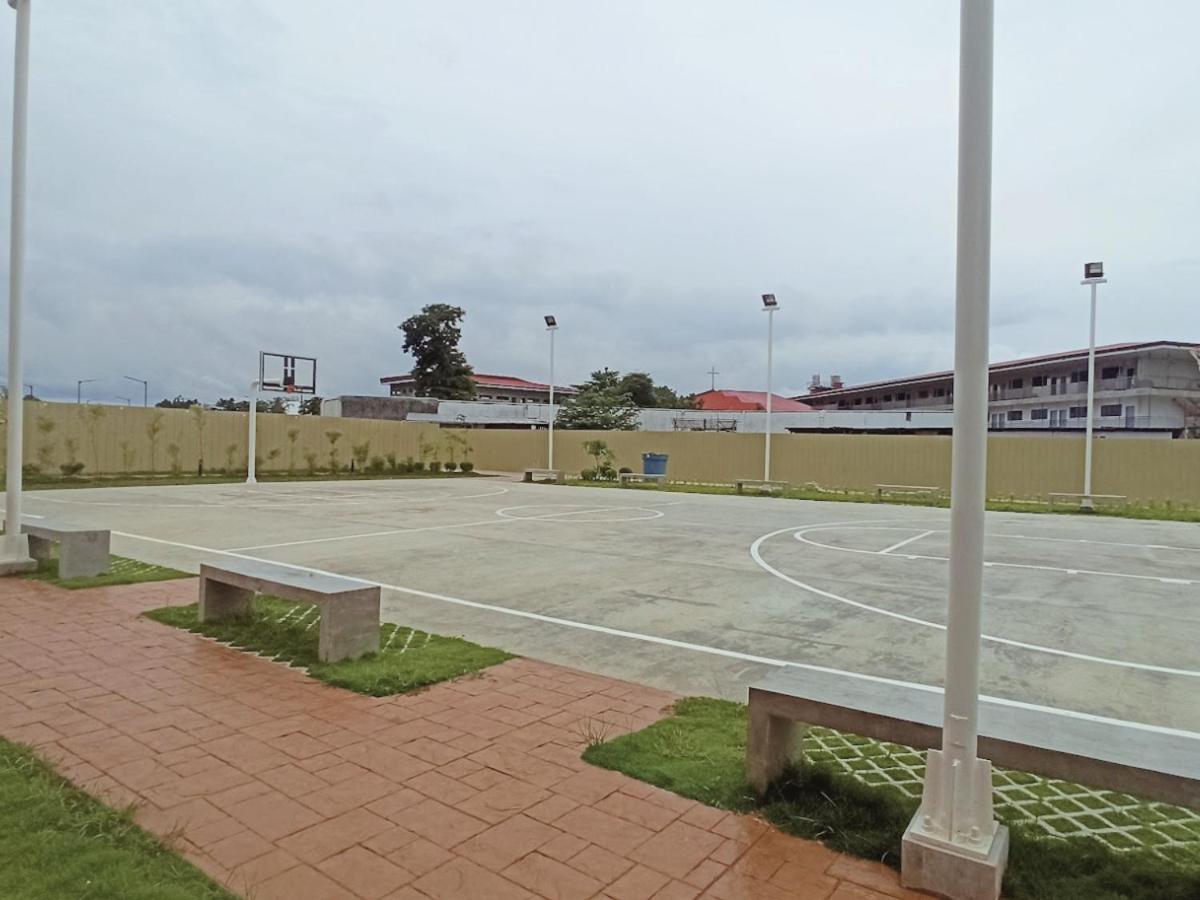 King Bed, Big Kitchen, Fast Wifi, Near Airport * Lapu-Lapu City