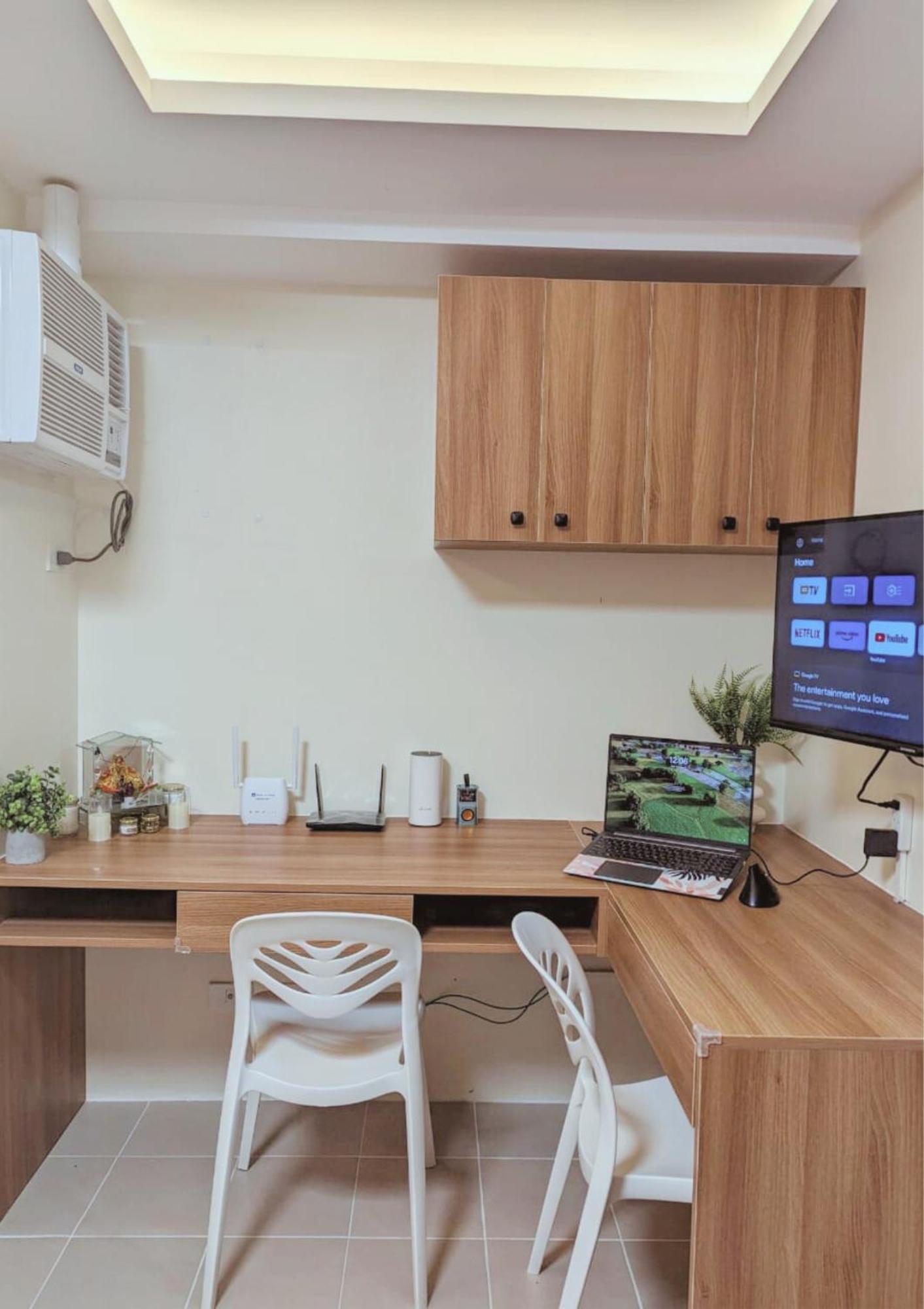 King Bed, Big Kitchen, Fast Wifi, Near Airport *