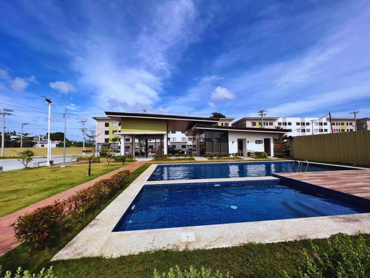 Hostel King Bed, Big Kitchen, Fast Wifi, Near Airport *