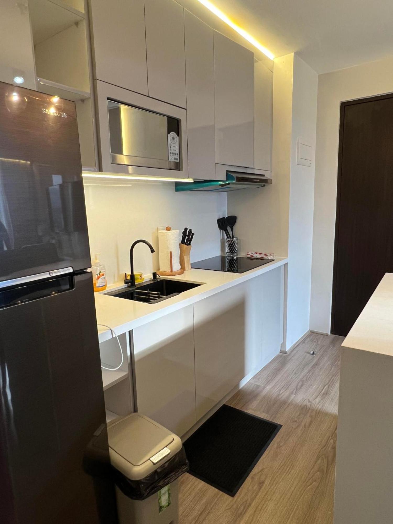 1 Bedroom Near It Park With Balcony Wifi Netflix Awesome View Cebu