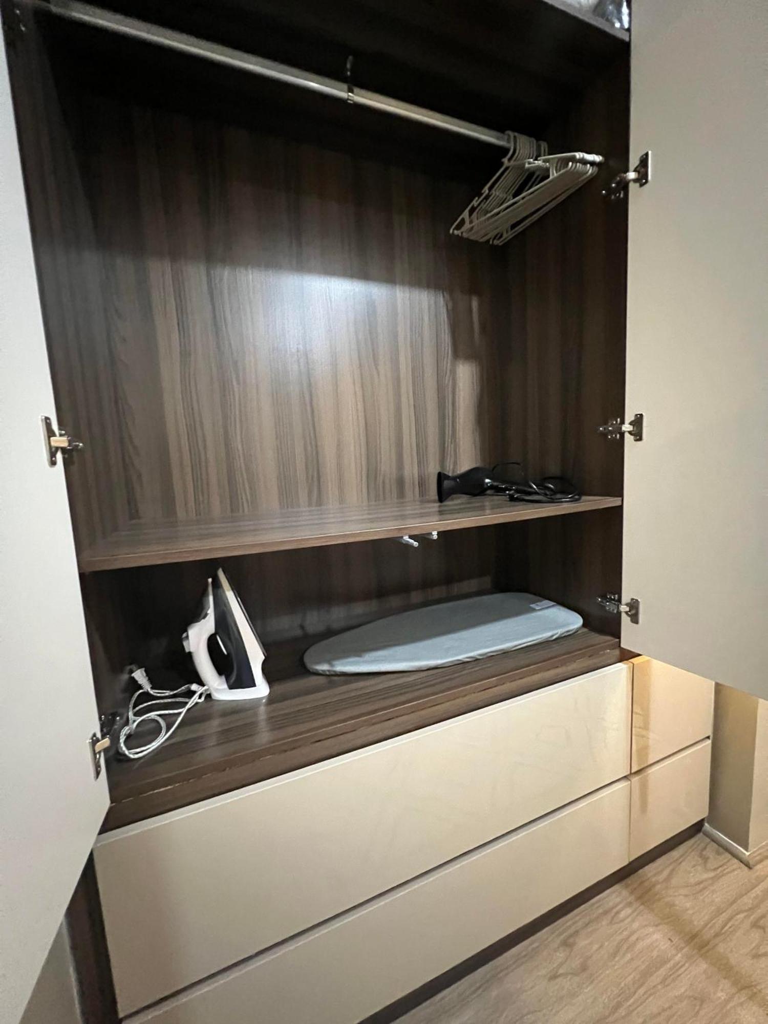 1 Bedroom Near It Park With Balcony Wifi Netflix Awesome View Apartment