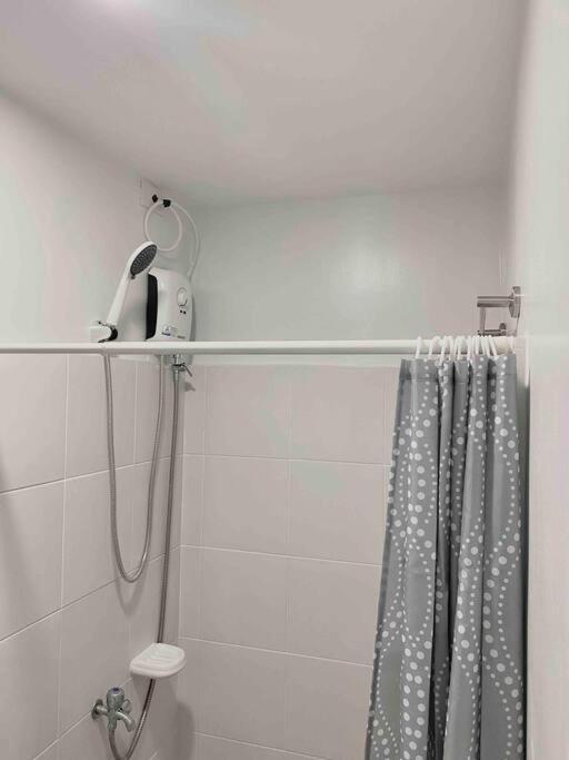- Wifi Up To 100mbps - Pool - Netflix&chill Apartment