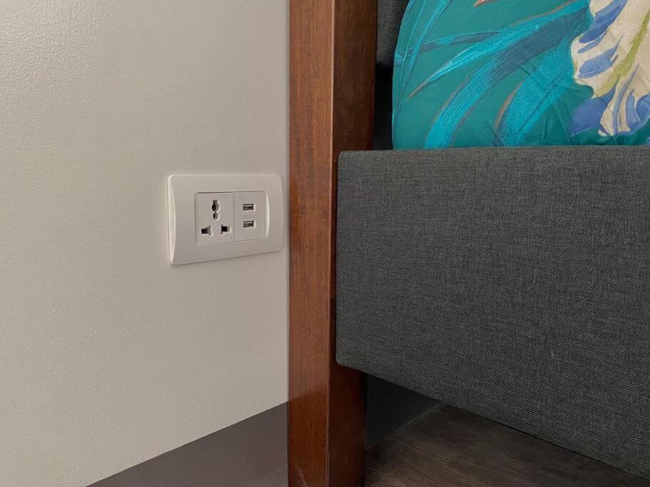 - Wifi Up To 100mbps - Pool - Netflix&chill Apartment