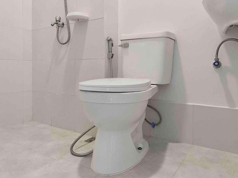 - Wifi Up To 100mbps - Pool - Netflix&chill Apartment Cebu