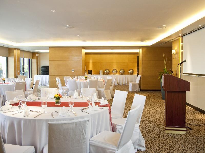 Quest & Conference Center Hotel Cebu