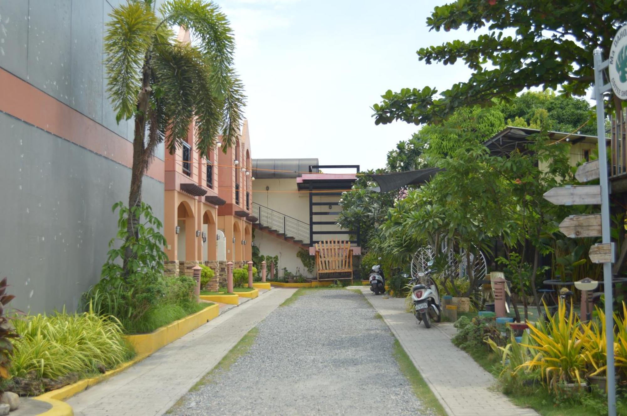 Manora Inn Talisay (Cebu)