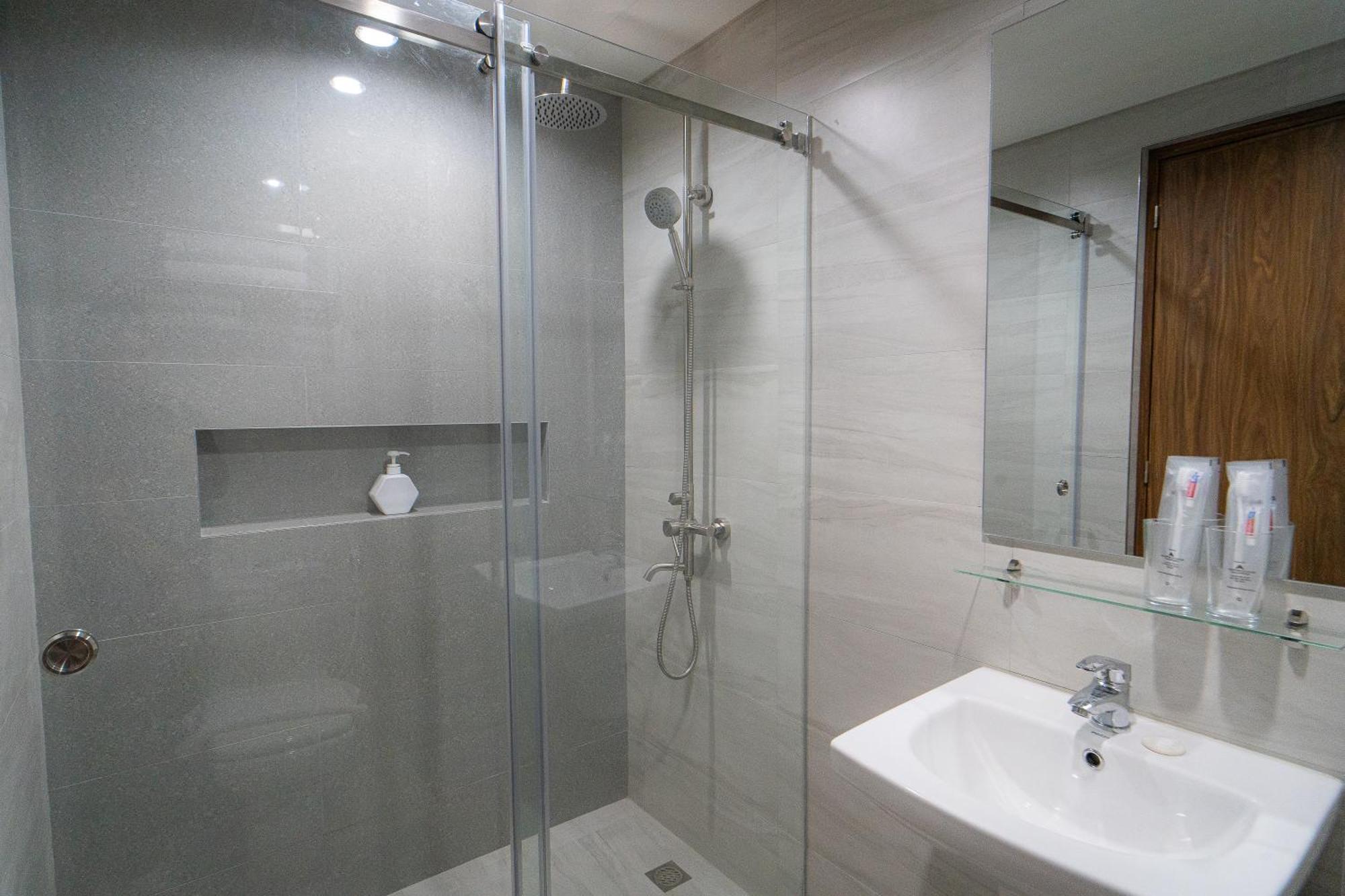 Mangrove Residences Mactan Aparthotel *