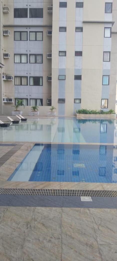 Simple And Elegant 1 Bed In City Apartment *