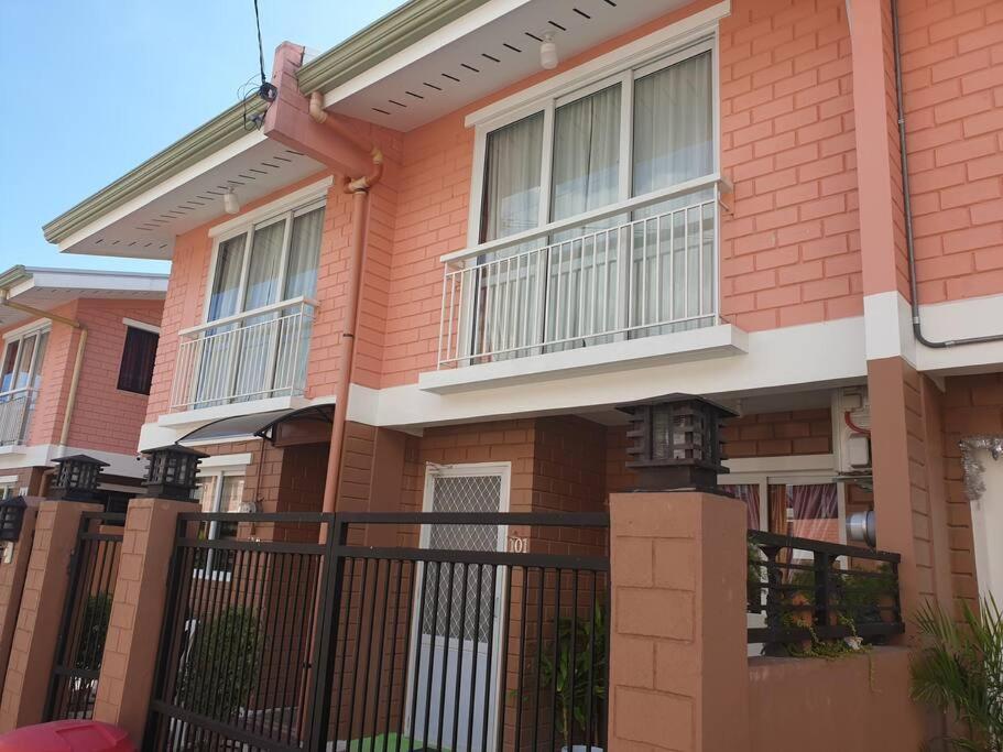 Townhouse In Liloan, Cebu Holiday home