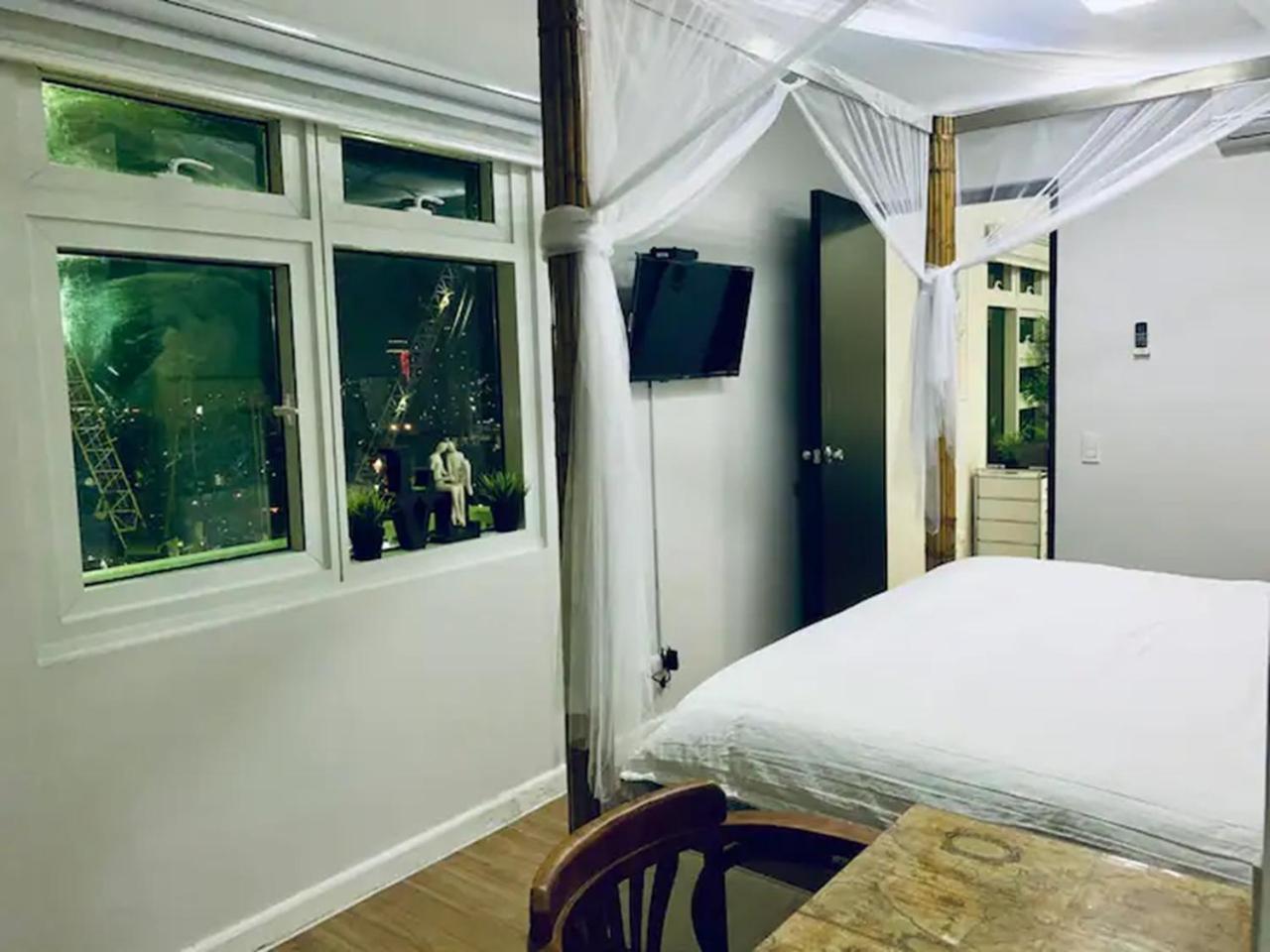 2 Bdrms With View Near Ayala * Cebu