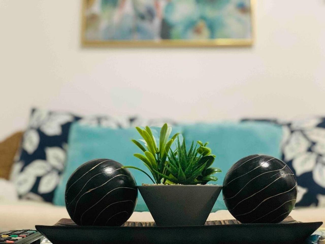 Apartment 2 Bdrms With View Near Ayala *