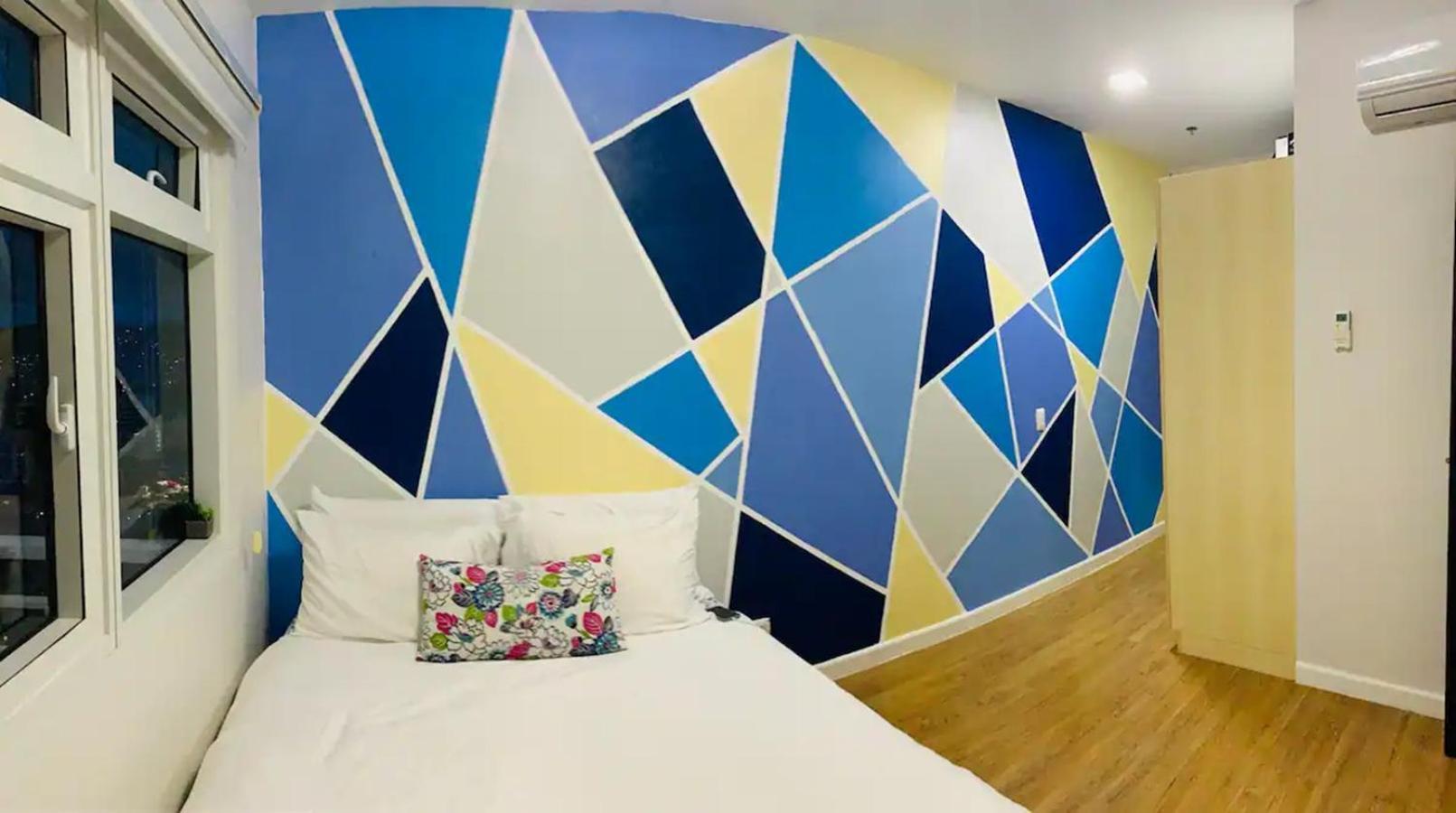 2 Bdrms With View Near Ayala * Cebu
