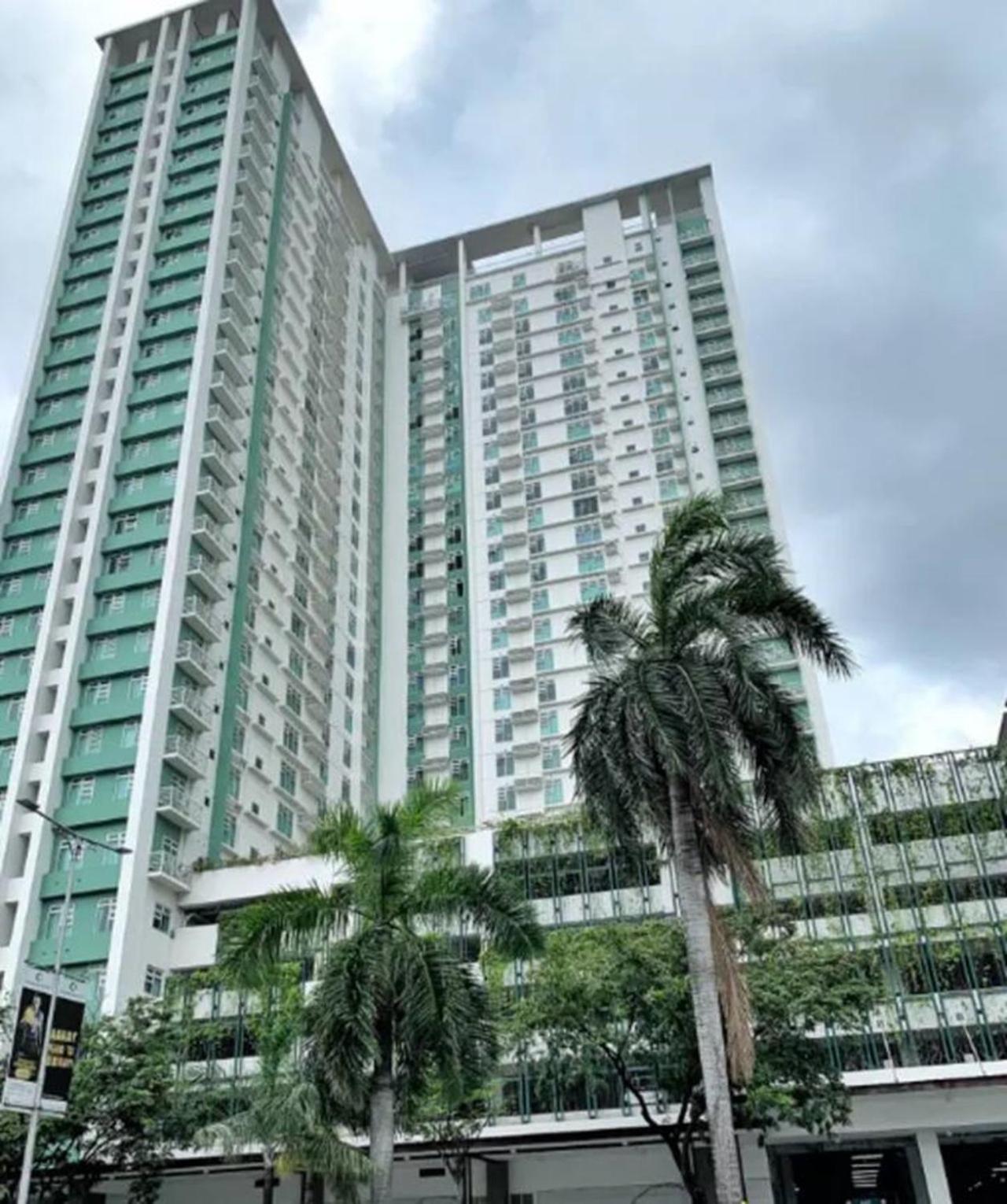 2 Bdrms With View Near Ayala * Cebu