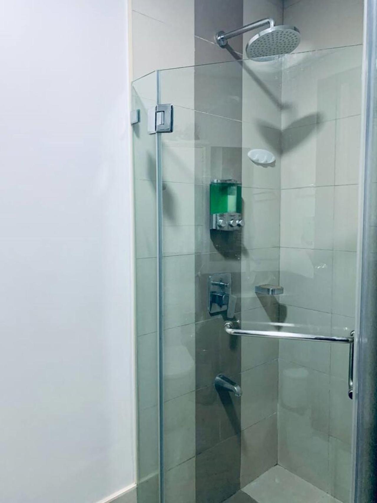 2 Bdrms With View Near Ayala *