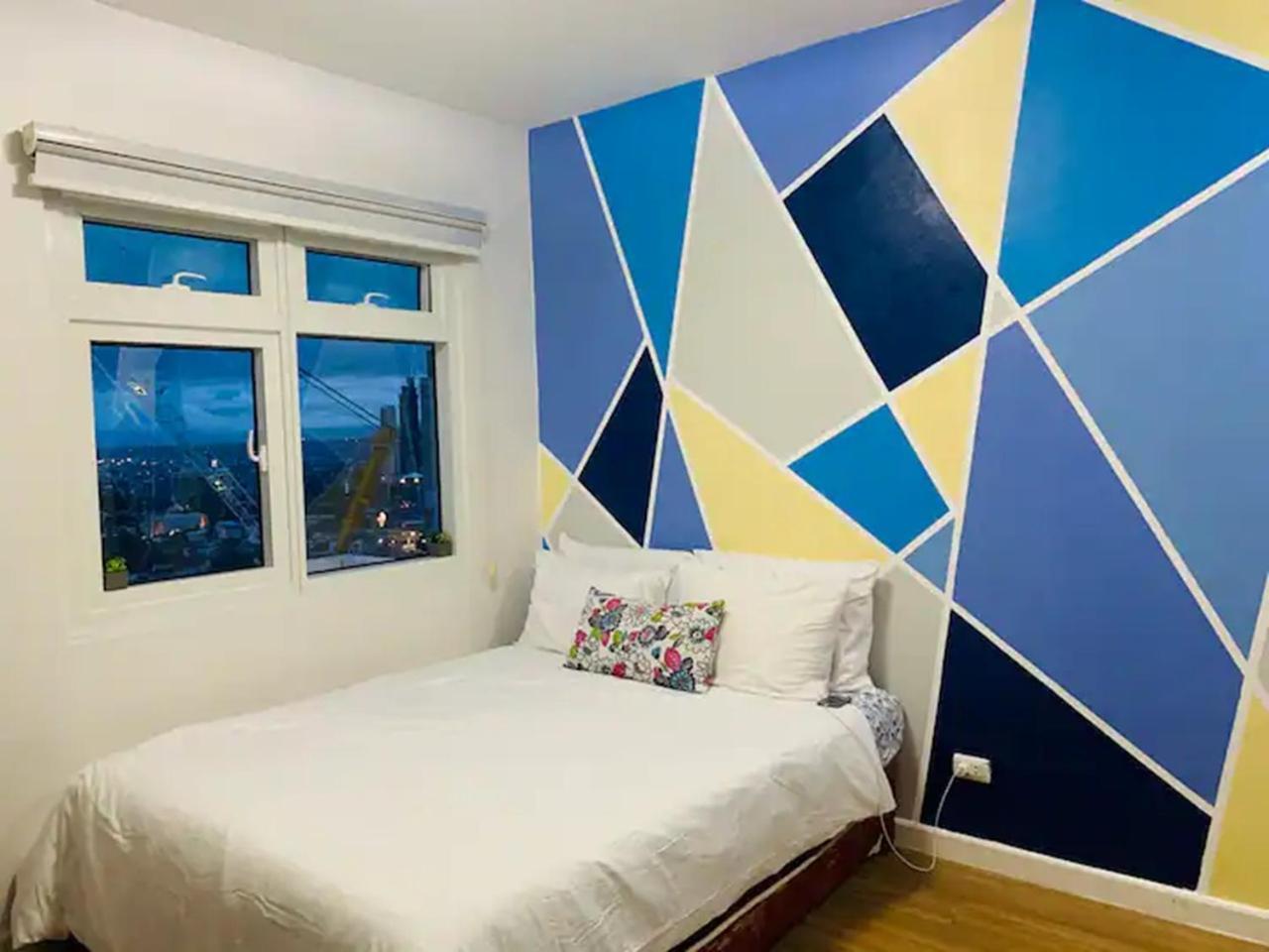 Apartment 2 Bdrms With View Near Ayala *