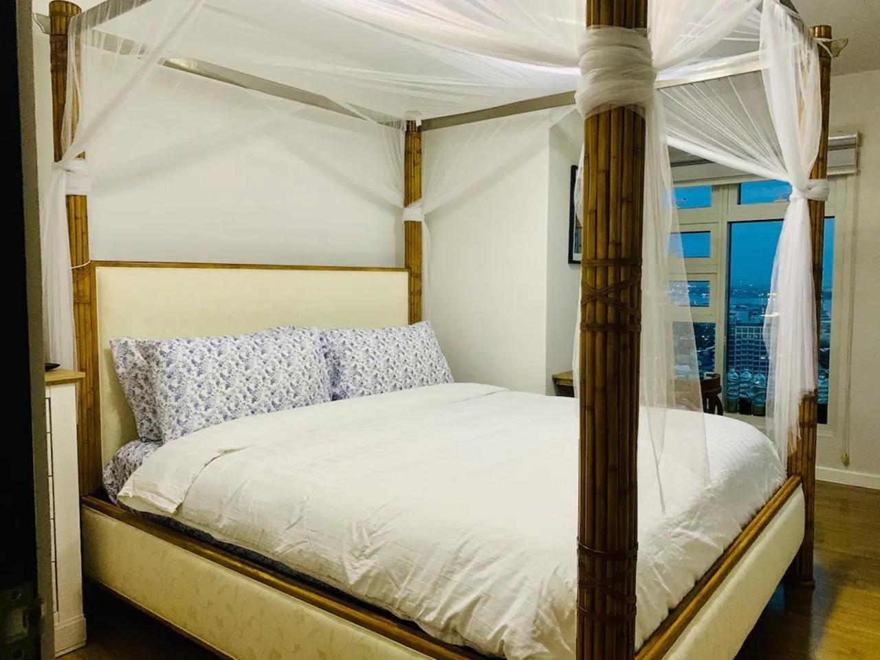 2 Bdrms With View Near Ayala * Cebu