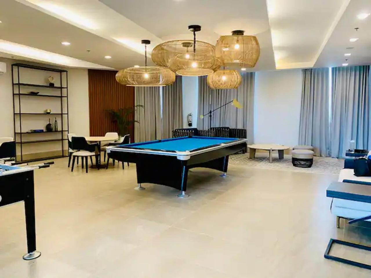 Apartment 2 Bdrms With View Near Ayala
