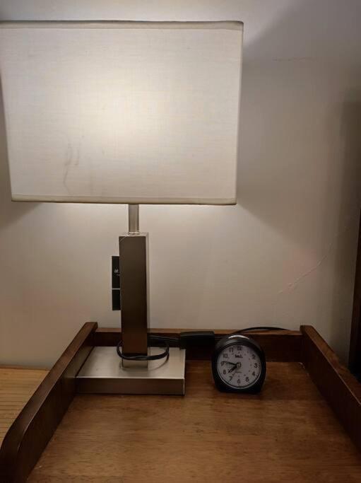 Apartment Cozy Trig Place Near Sm Seaside With Wifi Netflix Free Swimming Pool & Parking Talisay (Cebu)