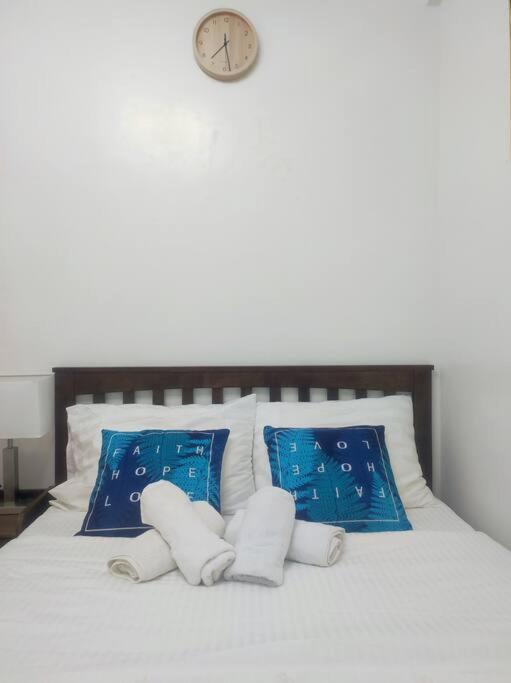 Apartment Cozy Trig Place Near Sm Seaside With Wifi Netflix Free Swimming Pool & Parking *