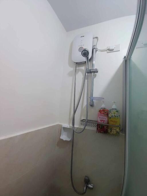 Cozy Trig Place Near Sm Seaside With Wifi Netflix Free Swimming Pool & Parking