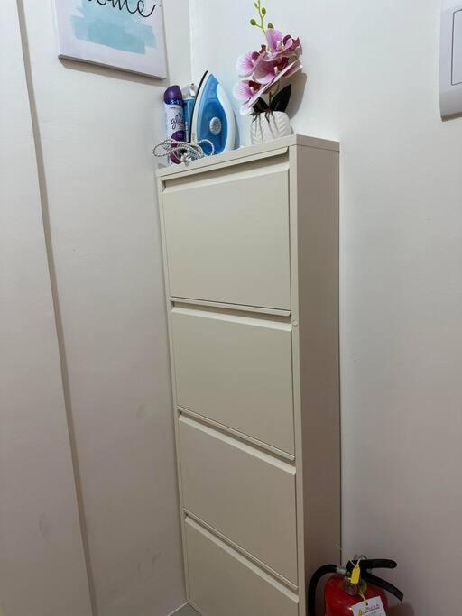 Cozy Trig Place Near Sm Seaside With Wifi Netflix Free Swimming Pool & Parking Apartment *